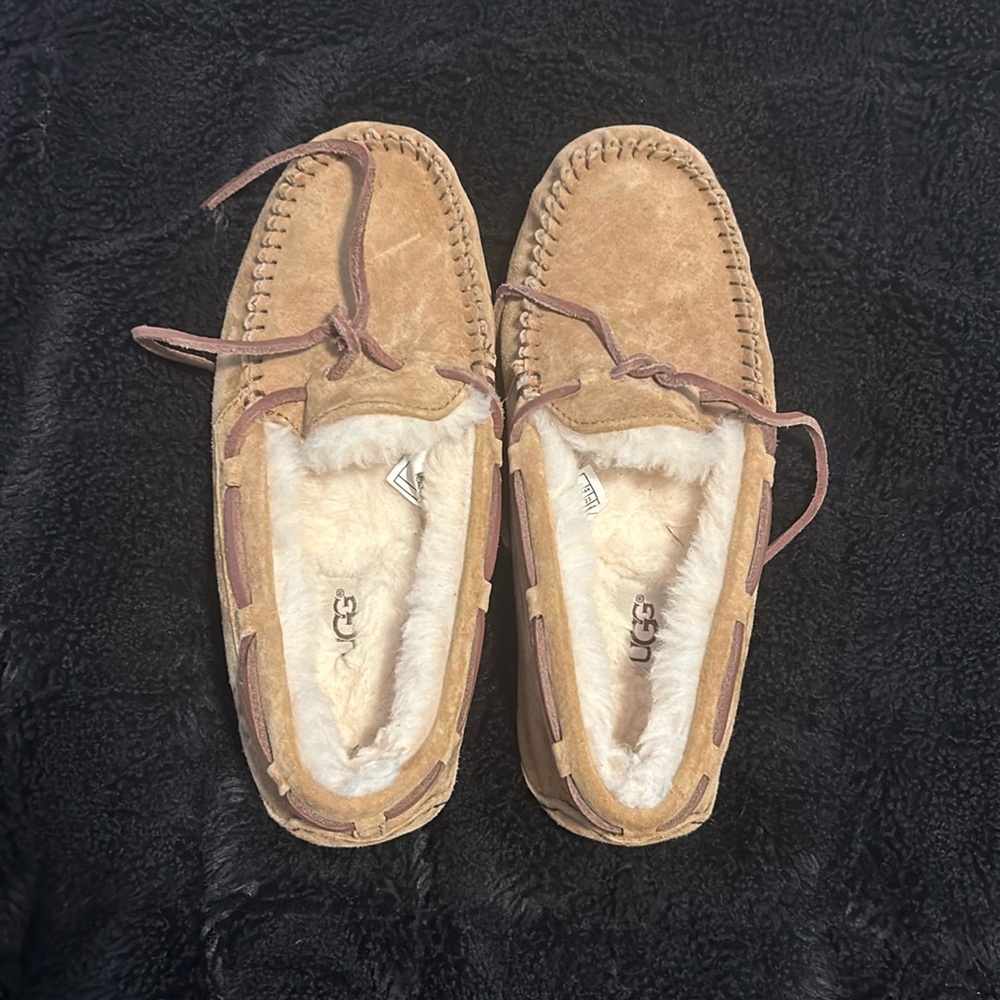 Ugg Slippers Woman Size 6